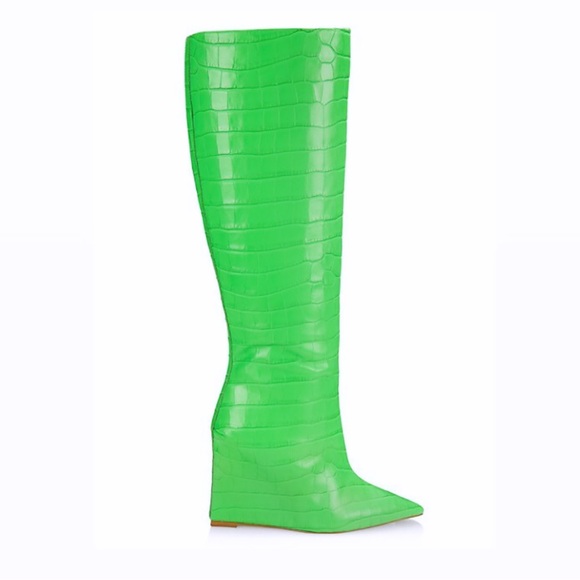 Asya Up Schutz Crocodile- Embossed Wedge Boot - Picture 1 of 7
